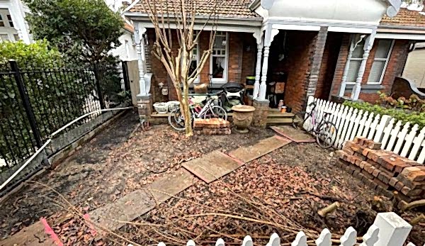 Discover the enchanting allure of this backyard garden in Crows Nest, meticulously designed to offer a serene escape from the bustling city life. The landscape design incorporates a harmonious blend of natural elements and artistry, with carefully placed stepping stones and raised garden bed that doubles up as a garden seat!